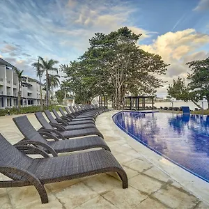 https://royalton-negril-resort-spa.comcaribbean.com